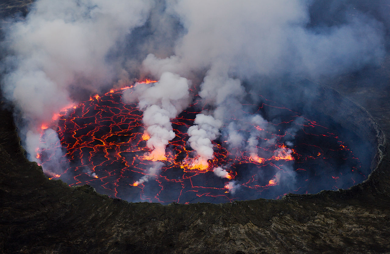 Illustration for article titled The Terrible Beauty of Volcanic Eruptions and Lava Flows